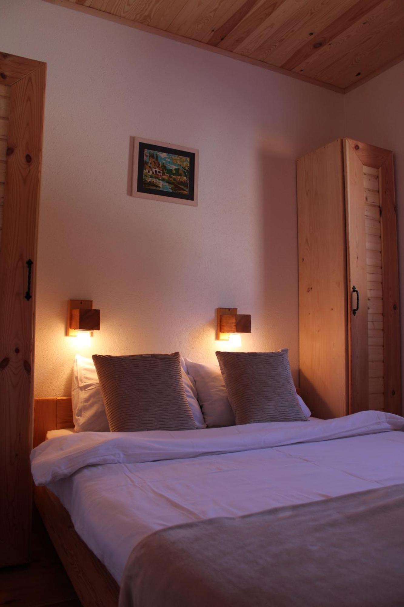 Pubhouse & Rooms Pahulja Kolašin Exterior foto